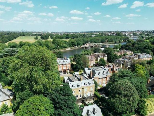 House for sale in Twickenham, Greater London