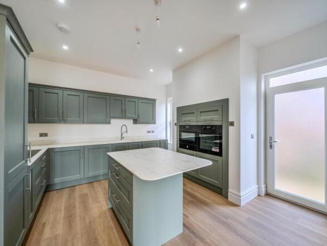 Farm for sale in Old Town, Swindon