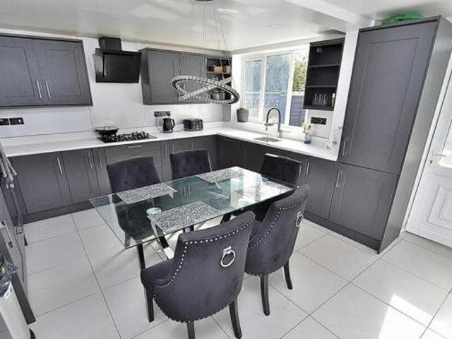 House for sale in Aldersley, Stockwell End