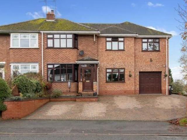 House for sale in Dines Green, Worcestershire
