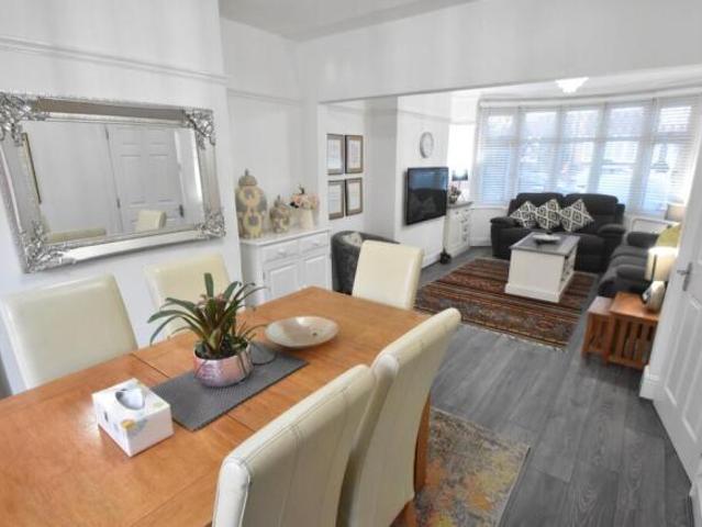 Farm for sale in Luton