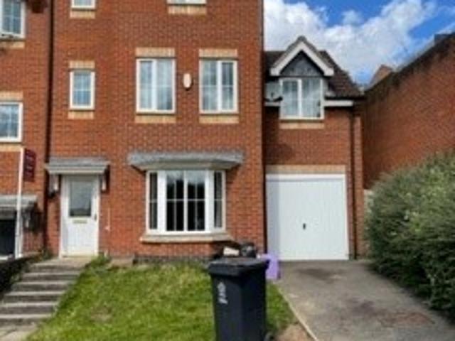 House for rent in Stocking Farm, Old Wharf