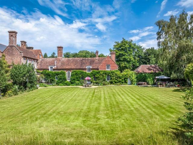 House for rent in Littlecote, West Sussex