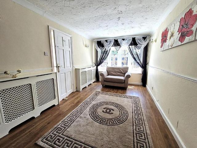 House for rent in Harold Hill, Greater London