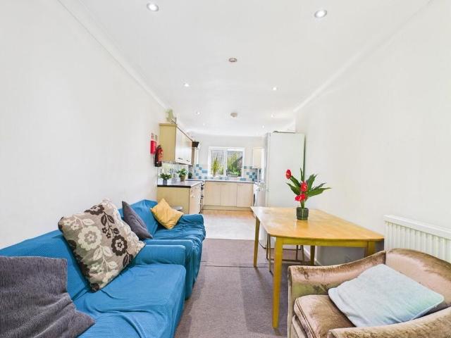 House for rent in Clover Hill, East Bank