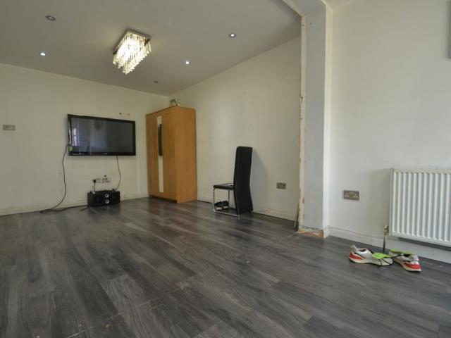 House for rent in Lower Halliford, Surrey