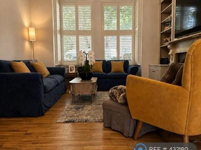 House for rent in London Borough of Ealing, Greater London