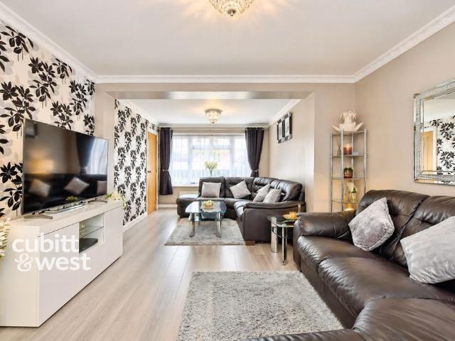 House for rent in Littlecote, West Sussex