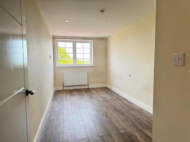 House for rent in Charville, Greater London