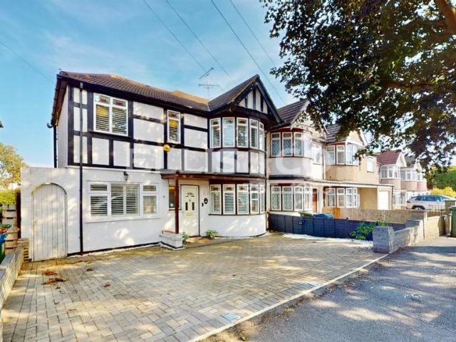 House for rent in Lane, Greater London
