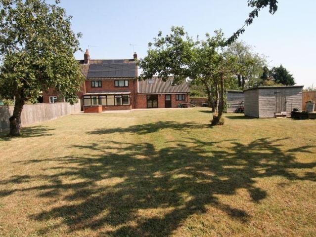 House for rent in West Raynham, Comers