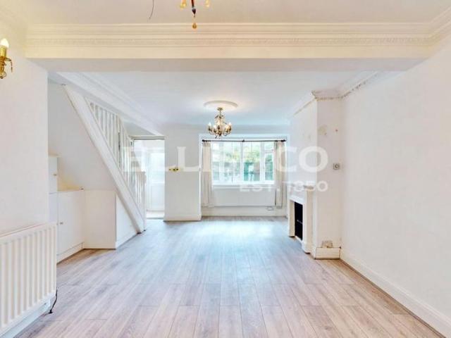 House for rent in London Borough of Ealing, Perivale