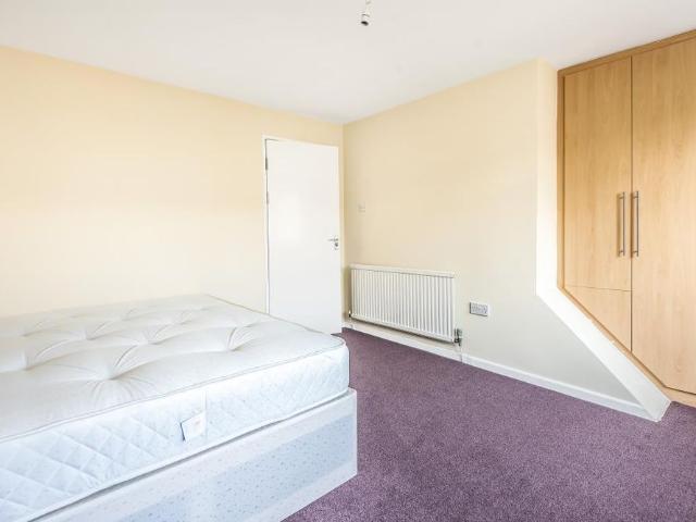 House for rent in Town Furze, The Slade