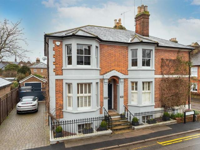 House for rent in Ashlyns Estate, Pouchen End