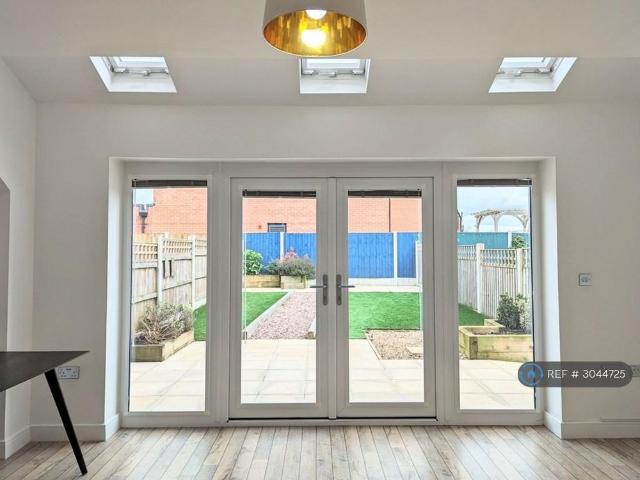 House for rent in Miles Platting, Manchester