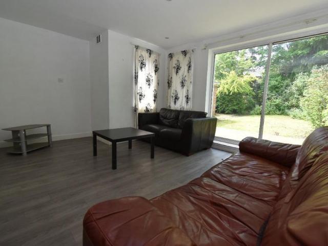 House for rent in Heigham Grove, East Bank