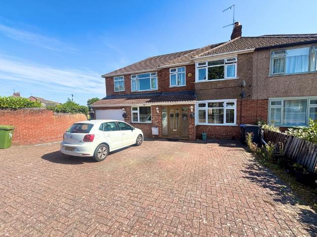 House for rent in Whitnash, Green Close