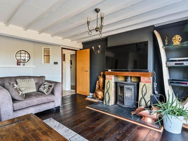 House for rent in Wyke, Guildford