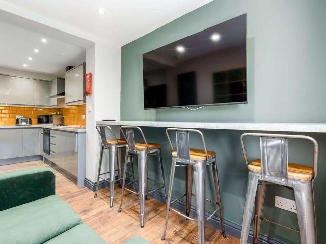 House for rent in Risinghurst and Sandhills, The Slade