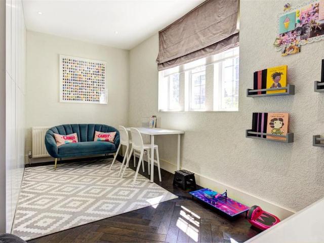 House for rent in Golders Green, Greater London