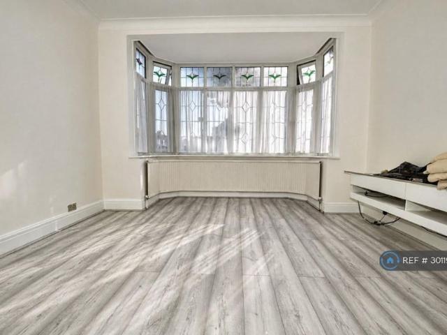 House for rent in Thames View, Greater London