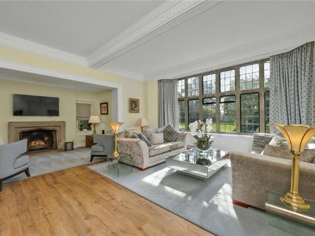 House for rent in Blackhills, Surrey