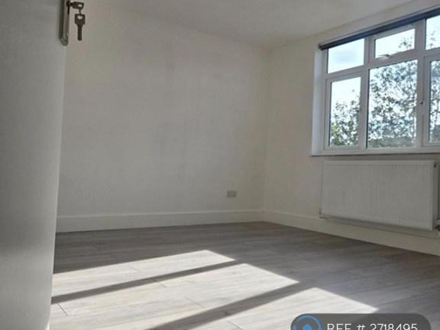 House for rent in London Borough of Merton, Mitcham