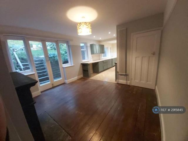 House for rent in Spring Park, Luton