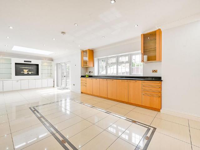 House for rent in Blackhills, Surrey