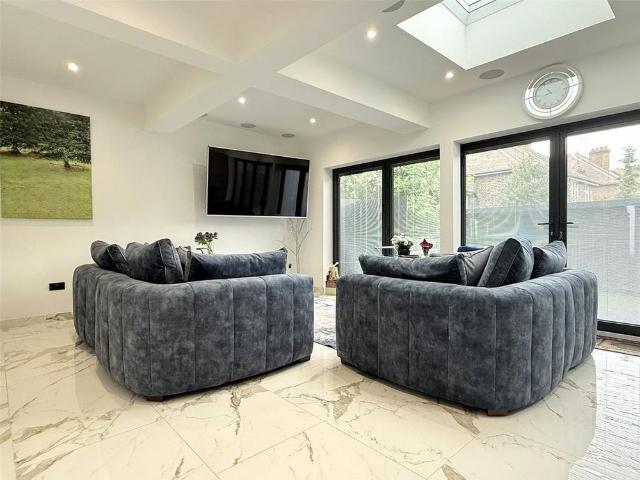 House for rent in East Barnet, Greater London