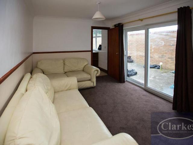 House for rent in Charminster, East Dorset