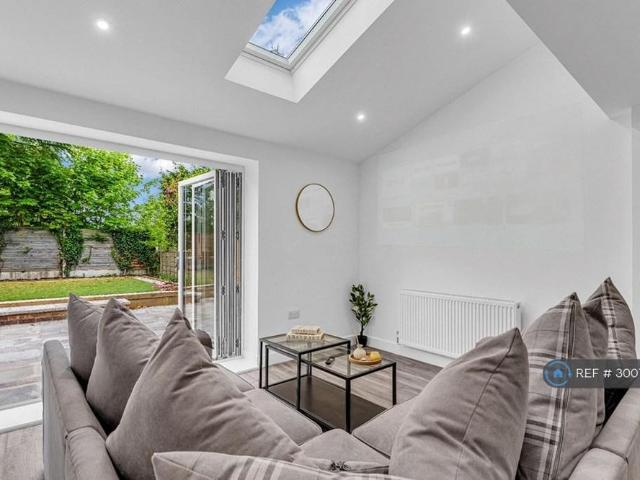House for rent in Middleton Junction, Pendock