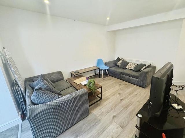 House for rent in Ripley Springs, Runnymede
