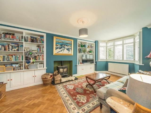 House for rent in Whitton, Greater London