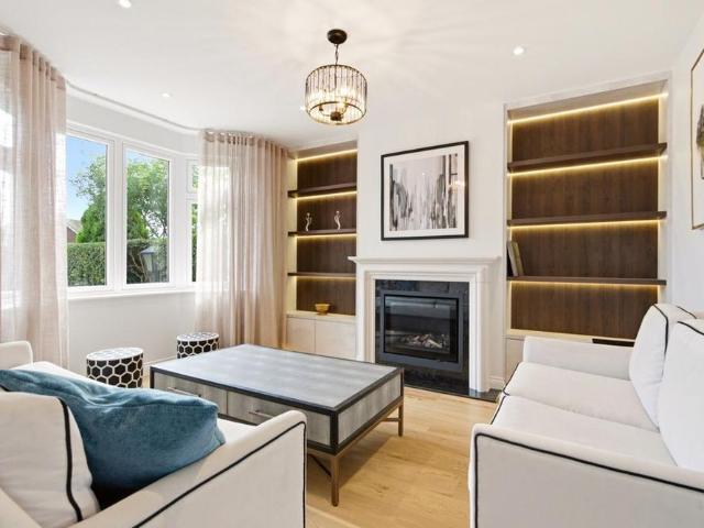 House for rent in How Wood, Five Acres