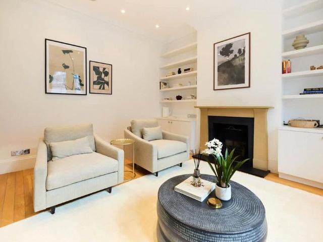 House for rent in Belsize Park, Greater London