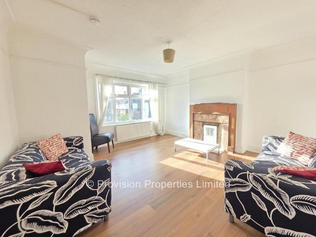 House for rent in Beckett Park, Headingley