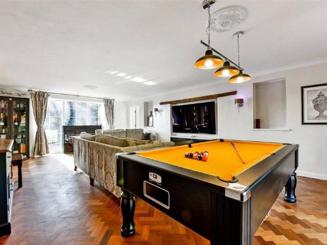 House for rent in Gerrards Cross, Tatling End