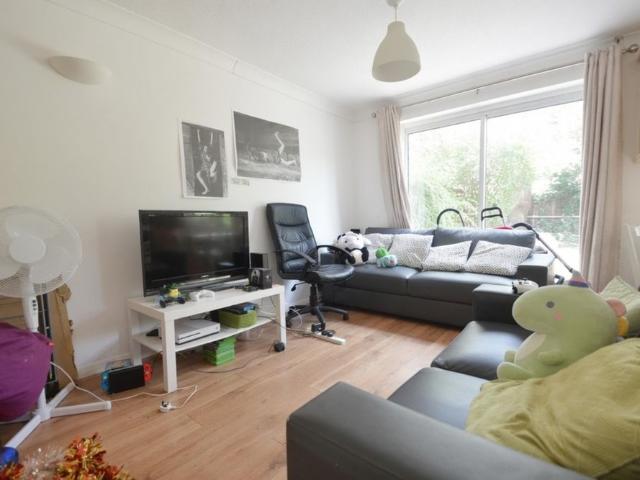 House for rent in Ripley Springs, Row Town