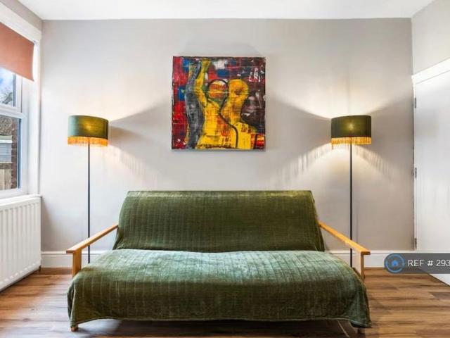 House for rent in New Town, Horsham