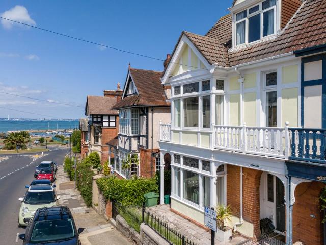 House for rent in Oakfield, Ryde