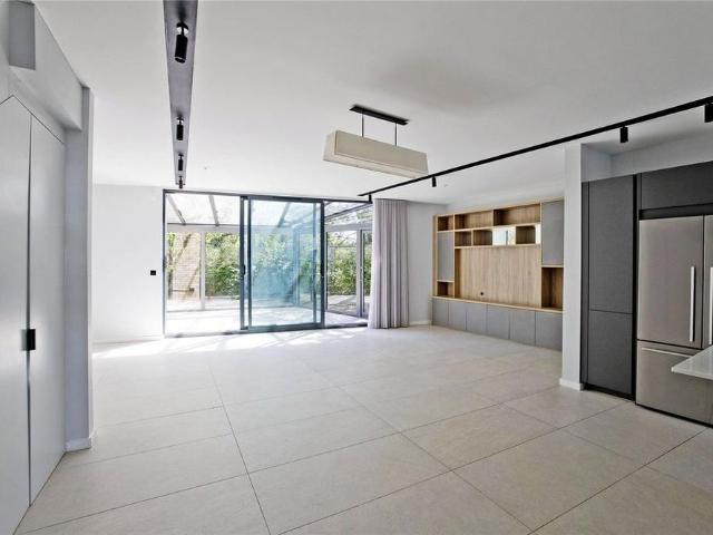 House for rent in Golders Green, Greater London
