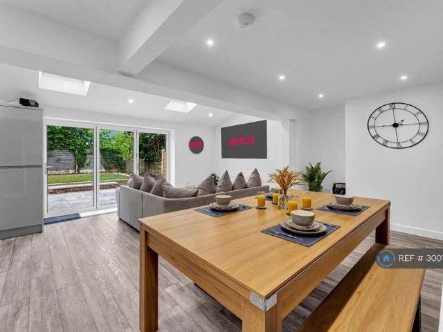 House for rent in Middleton Junction, Pendock