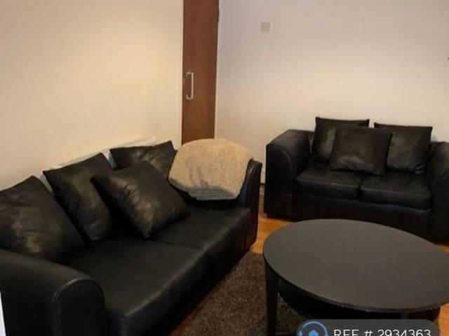 House for rent in Robin Hood, The Slade