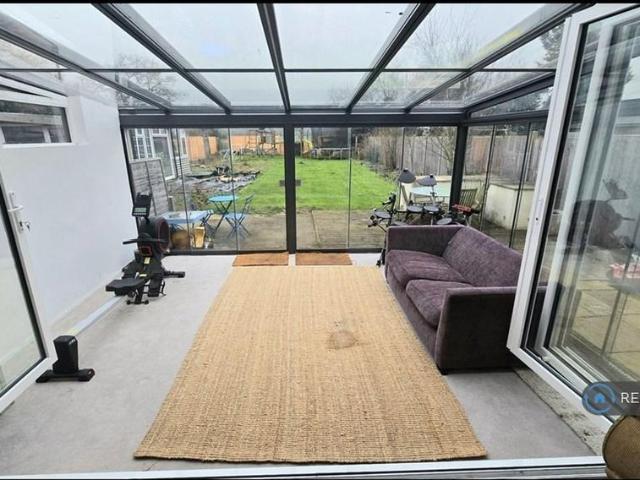 House for rent in Shinfield, Three Mile Cross