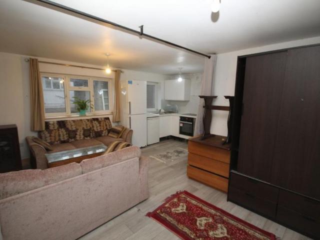 House for rent in Alperton, Greater London