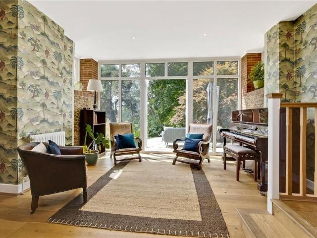 House for rent in Fole, Surrey