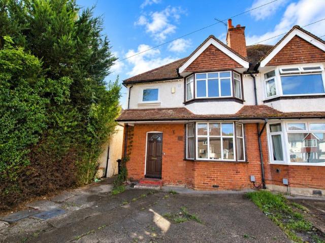House for rent in Woodbridge Hill, Guildford