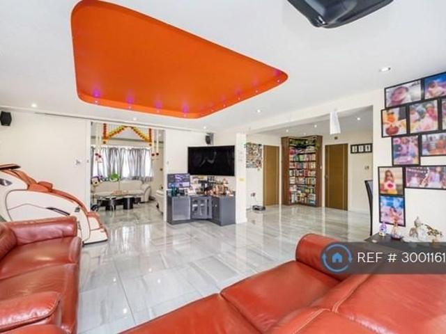 House for rent in London Borough of Hounslow, Hanworth