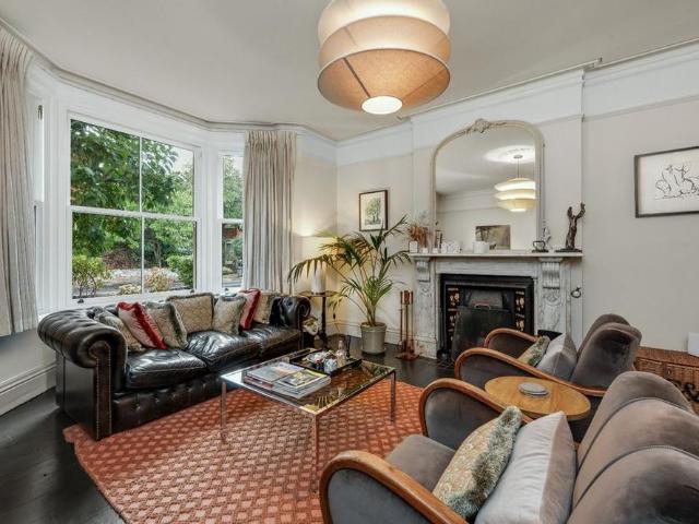 House for rent in East Molesey, Elmbridge